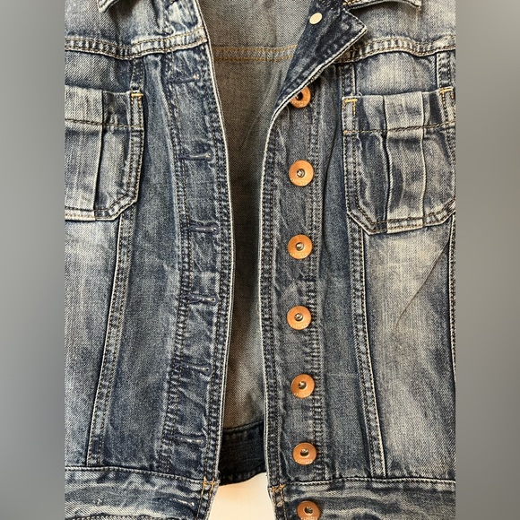 Women’s Express Jean Jacket - Picture 7 of 14
